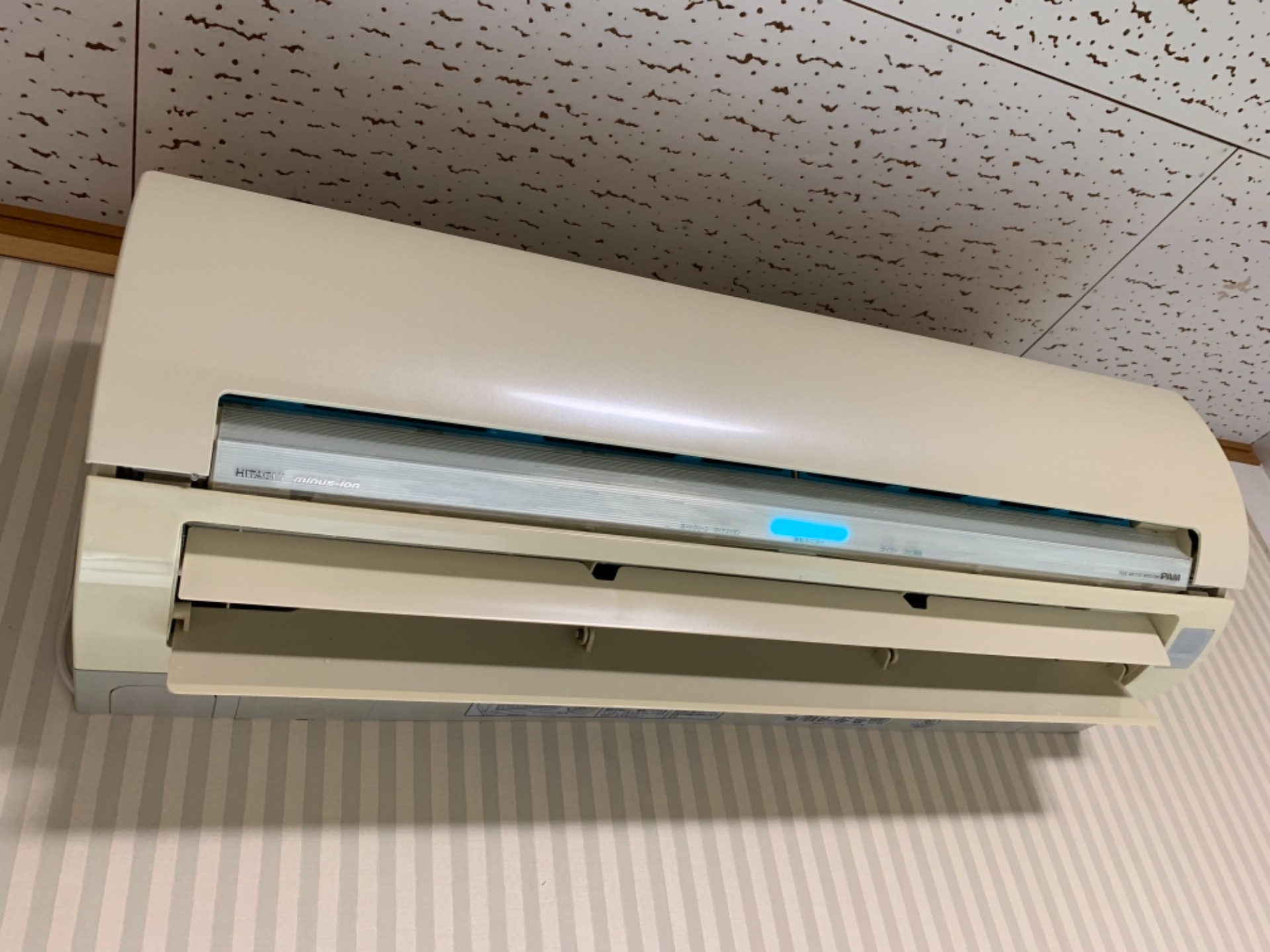 古いエアコンのクリーニングもお任せください！！木更津市にて