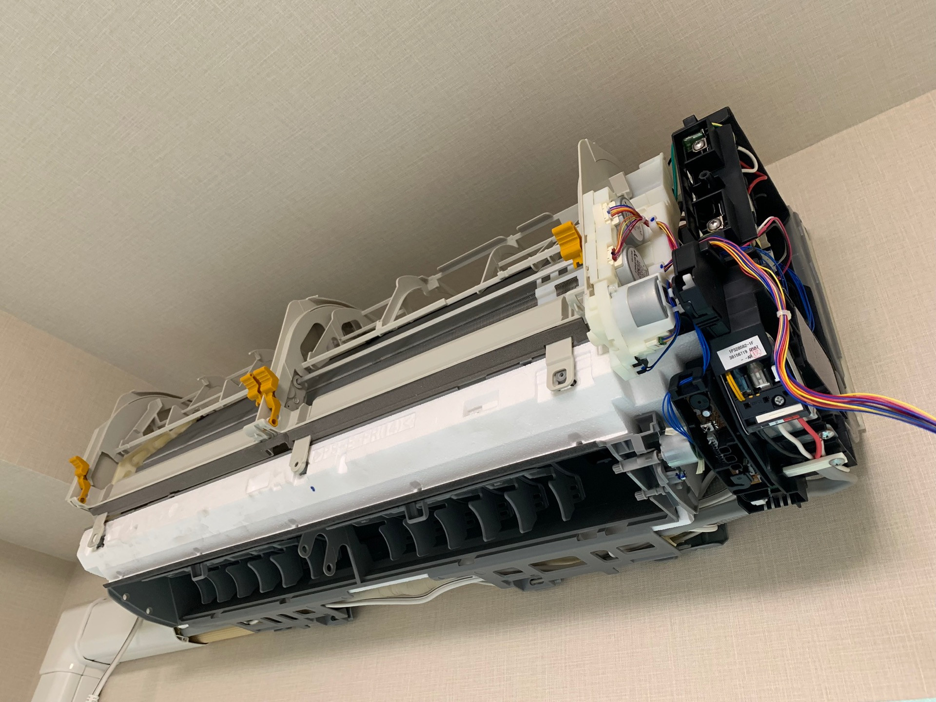 花粉症の時期にはエアコンクリーニングです！袖ヶ浦市にて